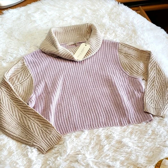 Moon & Madison Cowl Neck Crop Top Sweater, Knit Long Sleeved, size M - Picture 1 of 6